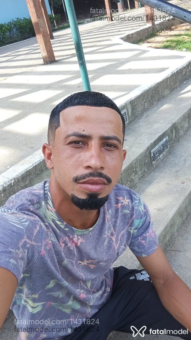 Acompanhante homem morena (o) de olhos castanhos em Cabo Frio Acompanhante homem morena (o) de olhos castanhos em Cabo Frio - Leonardo