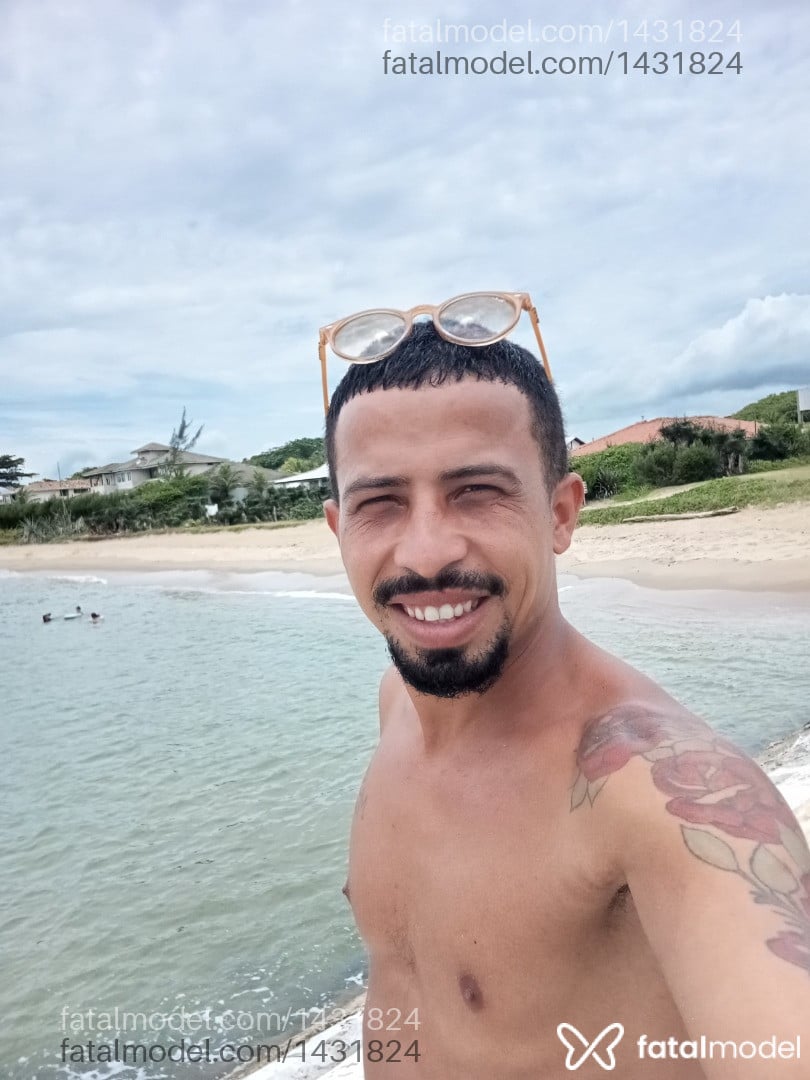 Acompanhante homem morena (o) de olhos castanhos em Cabo Frio Acompanhante homem morena (o) de olhos castanhos em Cabo Frio - Leonardo