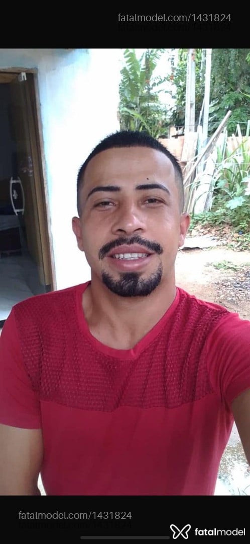 Acompanhante homem morena (o) de olhos castanhos em Cabo Frio Acompanhante homem morena (o) de olhos castanhos em Cabo Frio - Leonardo