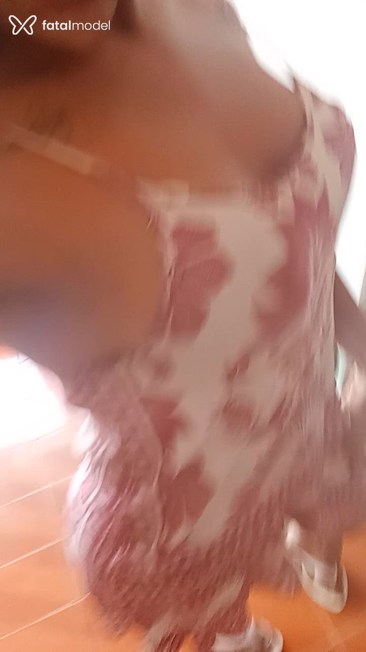 Acompanhante mulher trans loira (o) de olhos castanhos - Samira Shalan