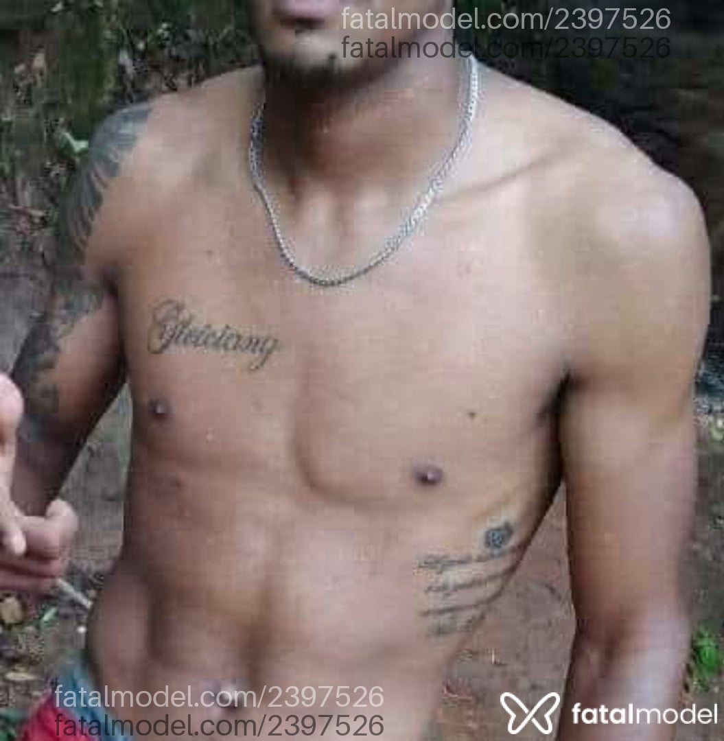 Acompanhante homem com cabelo grisalho de olhos pretos em Frutal Acompanhante homem com cabelo grisalho de olhos pretos em Frutal - Dotadonegro