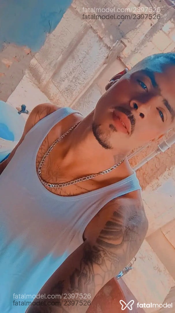 Acompanhante homem com cabelo grisalho de olhos pretos em Frutal Acompanhante homem com cabelo grisalho de olhos pretos em Frutal - Dotadonegro