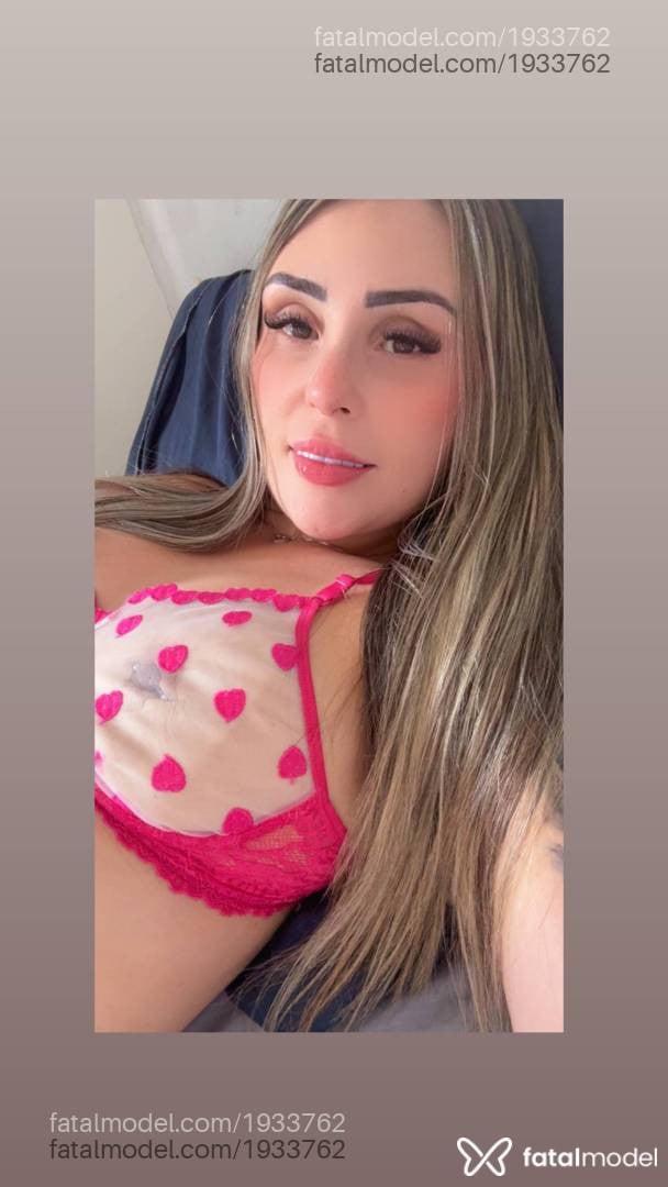 Acompanhante mulher com cabelo castanho de olhos mel - Emilly Garcia