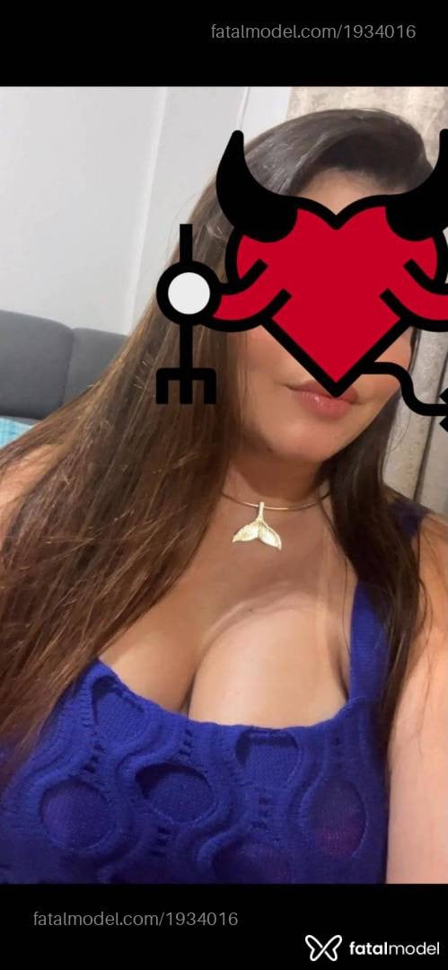 Acompanhante mulher com cabelo castanho de olhos castanhos em Tubarão - Nandinhahh