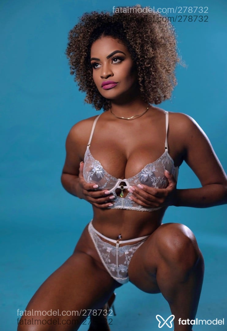 Acompanhante mulher morena (o) de olhos castanhos em Curitiba - VANESSA