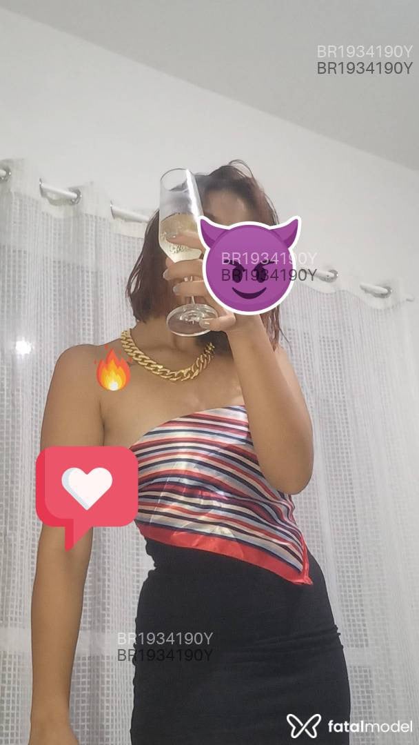 Acompanhante mulher ruiva (o) de olhos castanhos em Virtual Acompanhante mulher ruiva (o) de olhos castanhos em Virtual - BIANCA