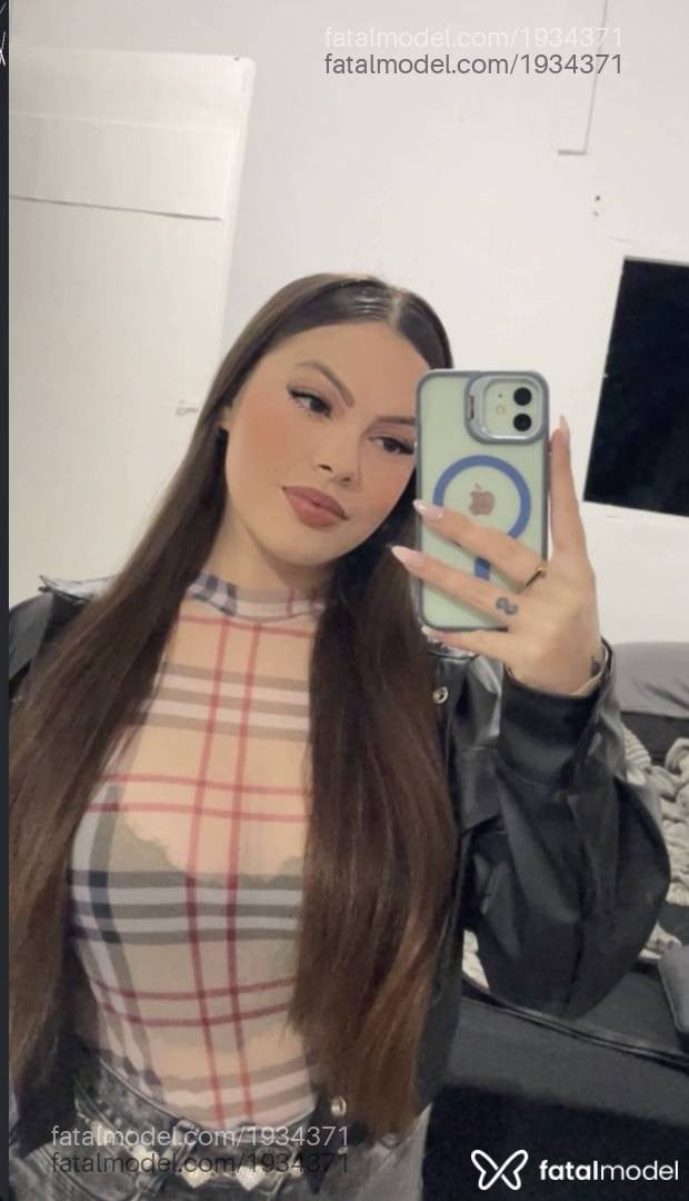 Acompanhante mulher com cabelo castanho de olhos castanhos - Gabriela