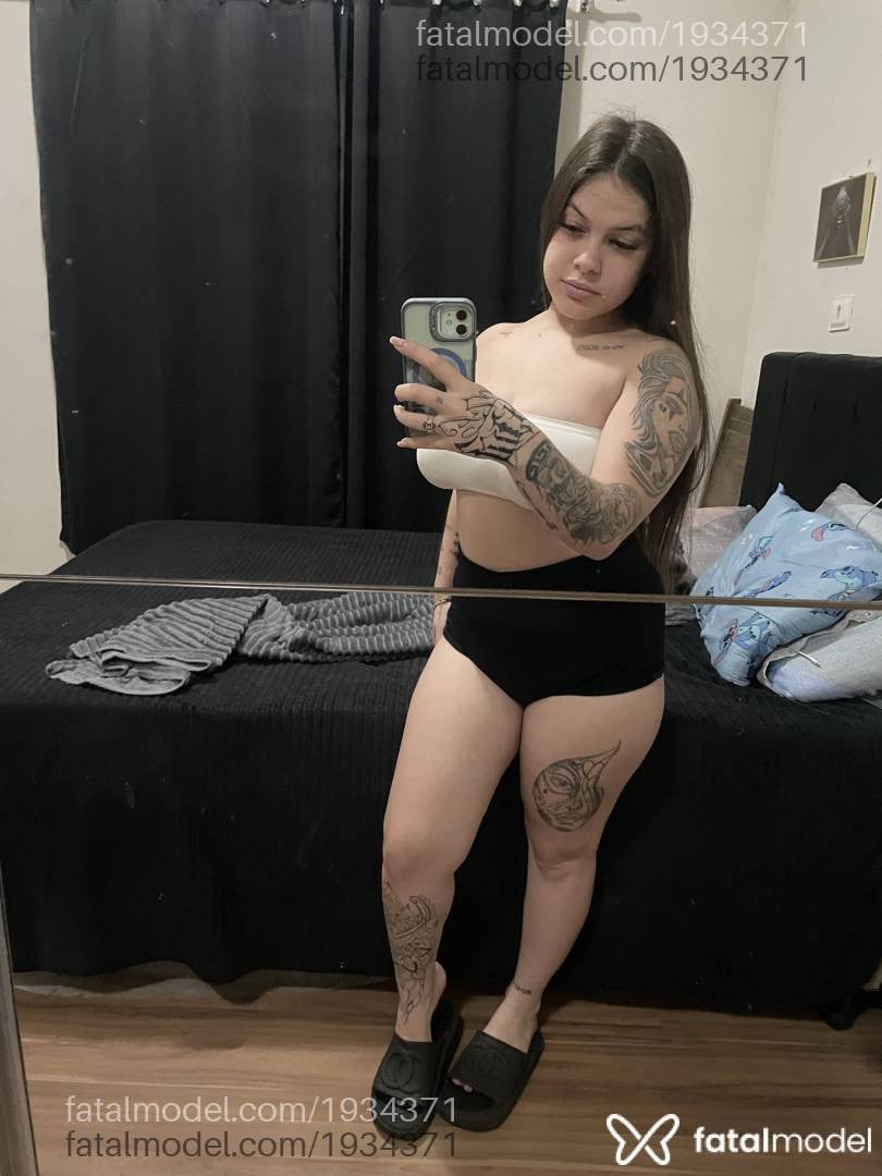 Acompanhante mulher com cabelo castanho de olhos castanhos - Gabriela