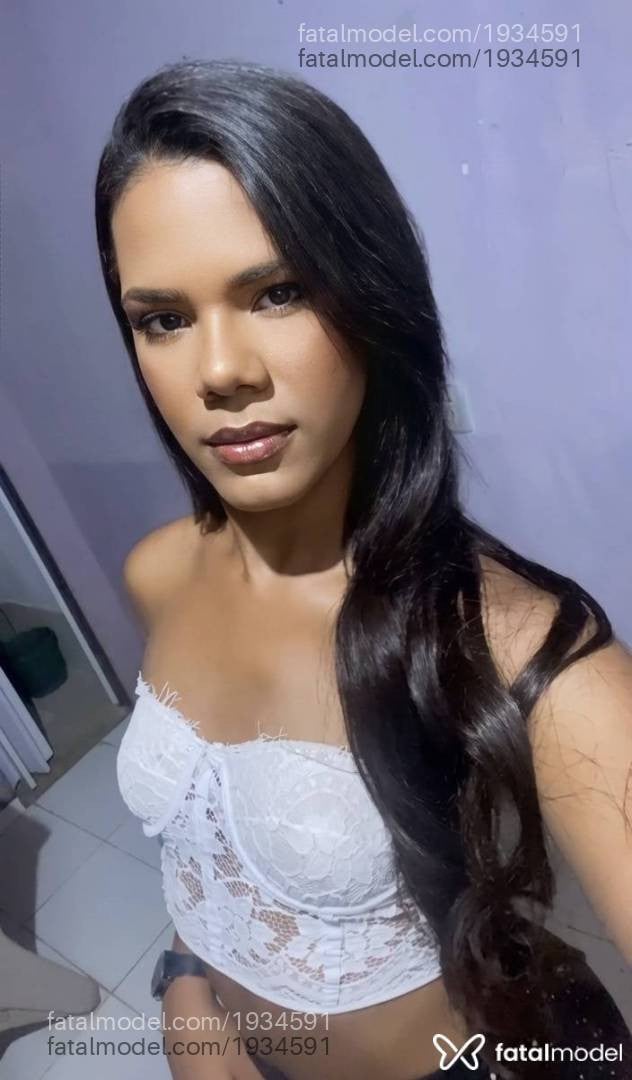 Acompanhante mulher trans morena (o) de olhos castanhos em Luís Eduardo Magalhães - Nandinha