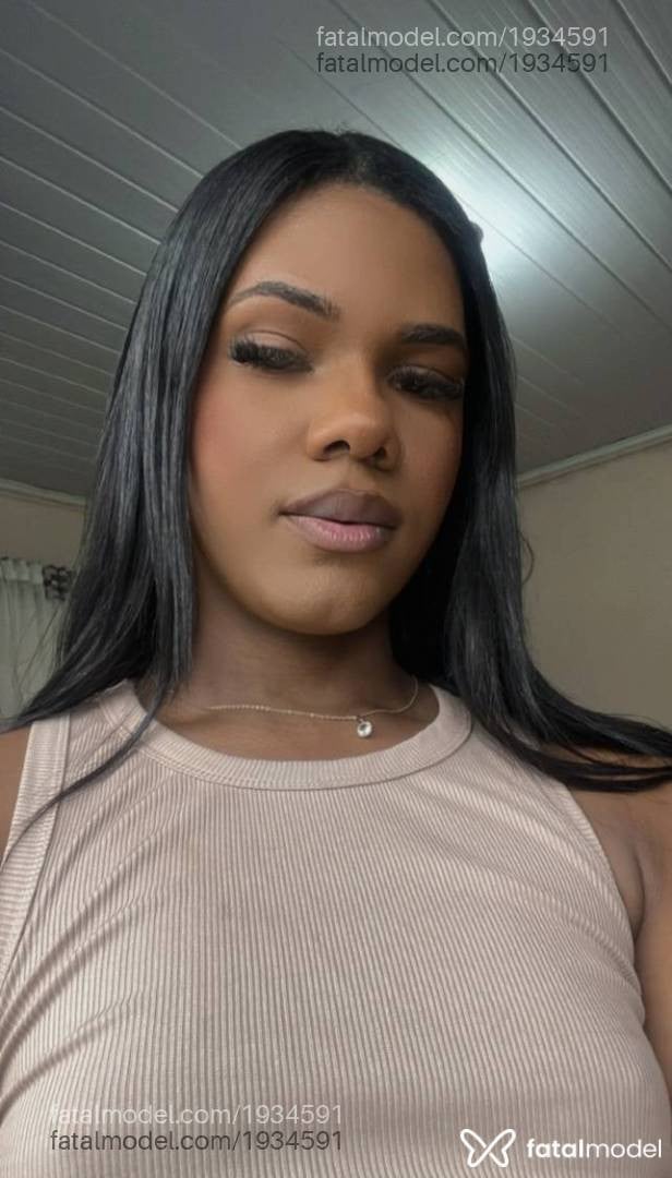 Acompanhante mulher trans morena (o) de olhos castanhos em Luís Eduardo Magalhães - Nandinha