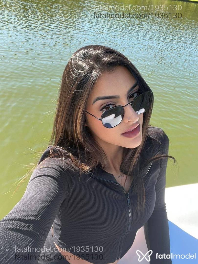 Acompanhante mulher morena (o) de olhos pretos - Dudacastanha