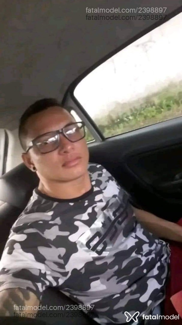 Acompanhante homem com cabelo castanho de olhos pretos em Ananindeua - Eduardo