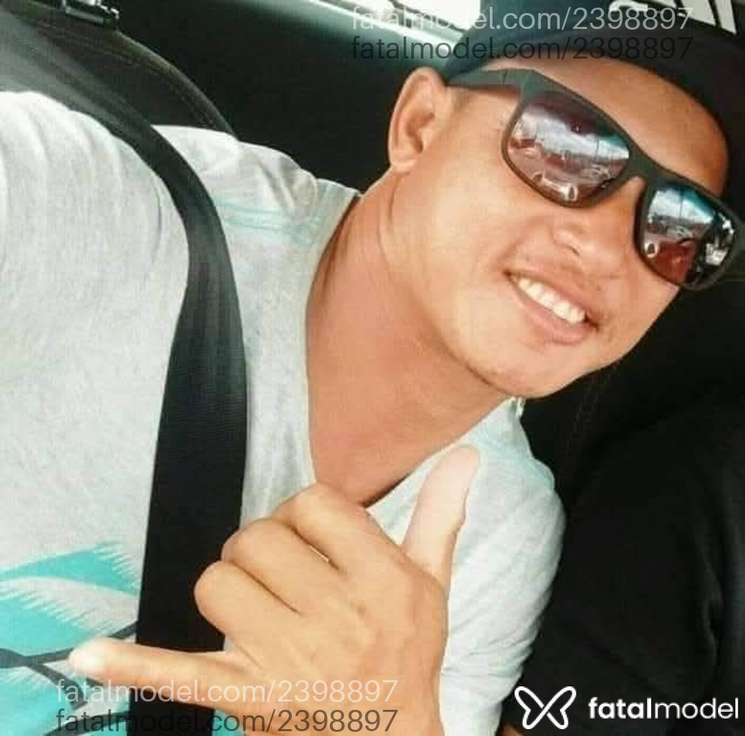 Acompanhante homem com cabelo castanho de olhos pretos em Ananindeua - Eduardo
