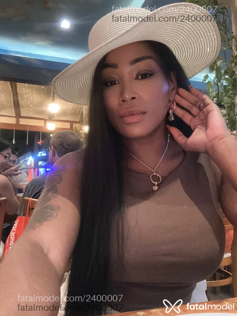 Acompanhante mulher morena (o) de olhos pretos em Rio de Janeiro - Mel Sampaio