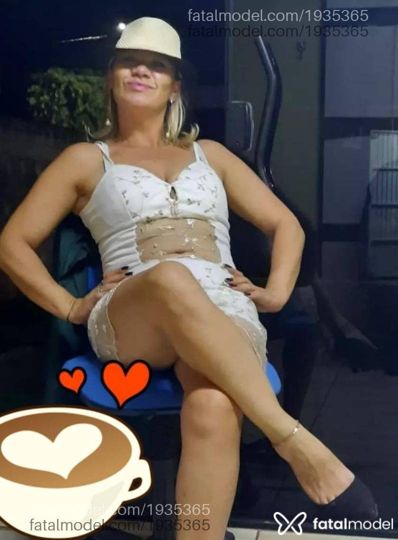 Acompanhante mulher loira (o) de olhos mel - Luna Brunet