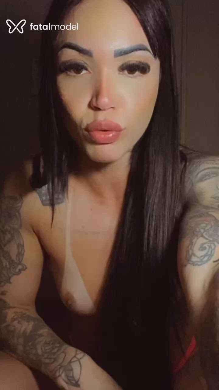 Acompanhante mulher morena (o) de olhos castanhos - Lavínia Martins Acompanhante mulher morena (o) de olhos castanhos - Lavínia Martins