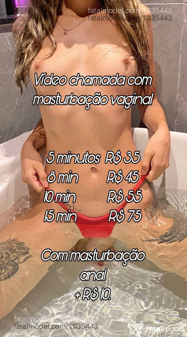 Acompanhante mulher loira (o) de olhos pretos - Mari Ana