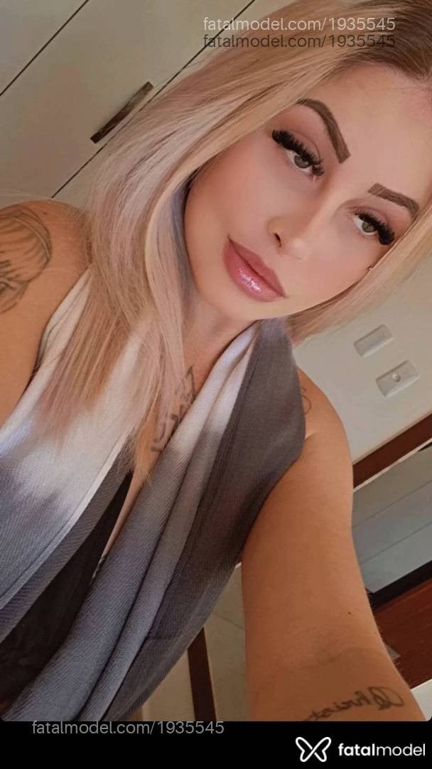 Acompanhante mulher loira (o) de olhos verdes em Camboriú - Bia