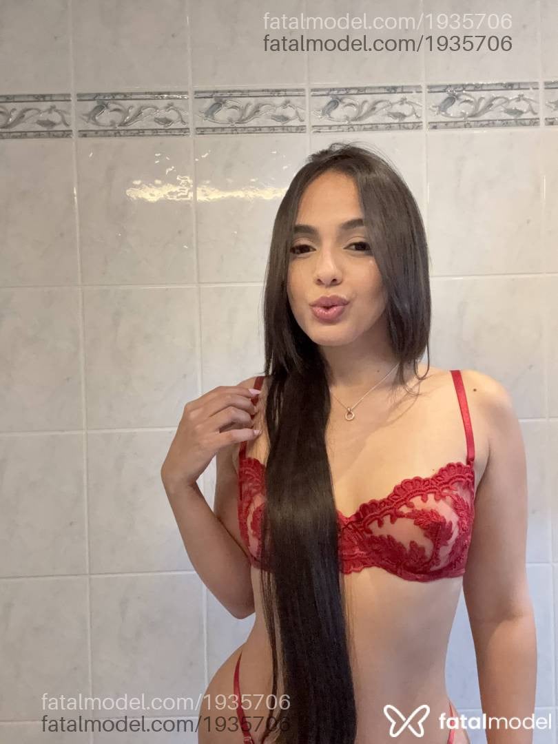 Acompanhante mulher morena (o) de olhos castanhos - Jade Valença
