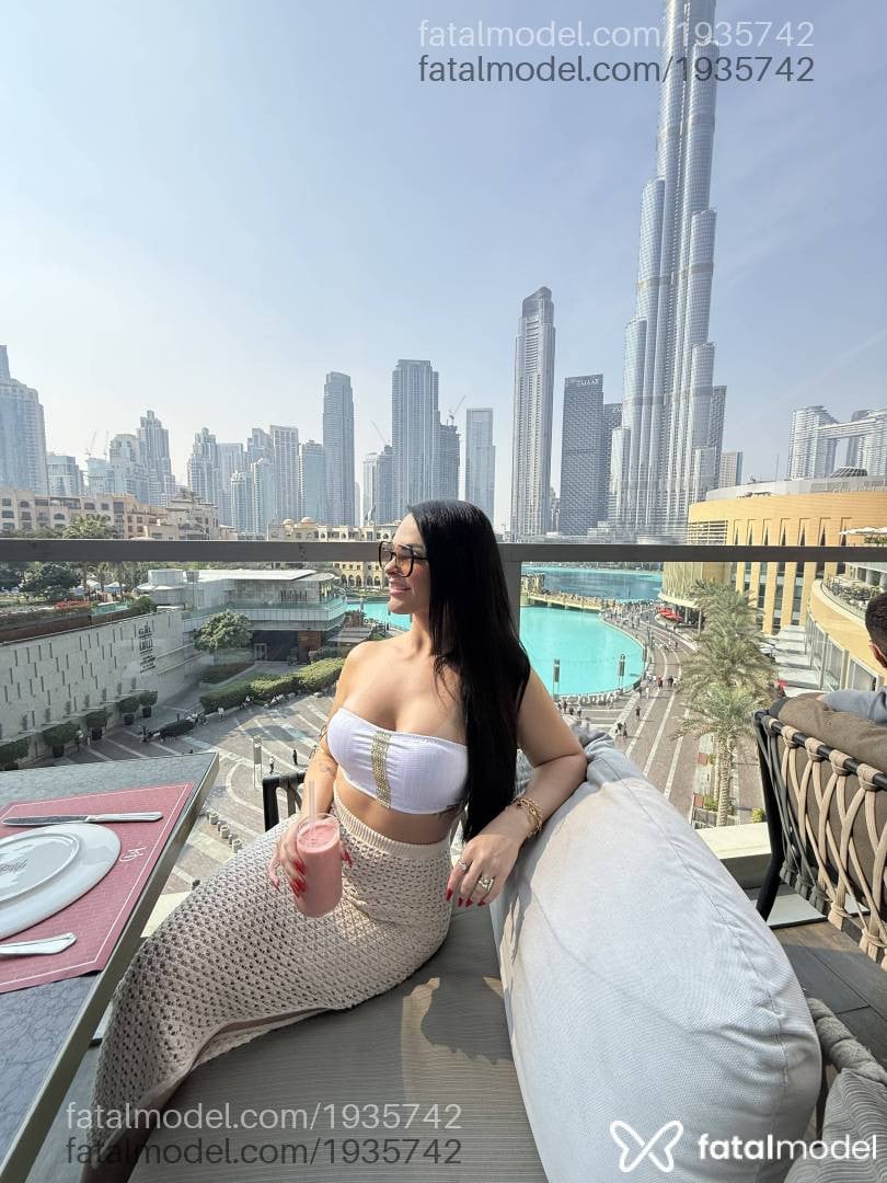 Acompanhante mulher morena (o) de olhos mel - Paolla Hotwife
