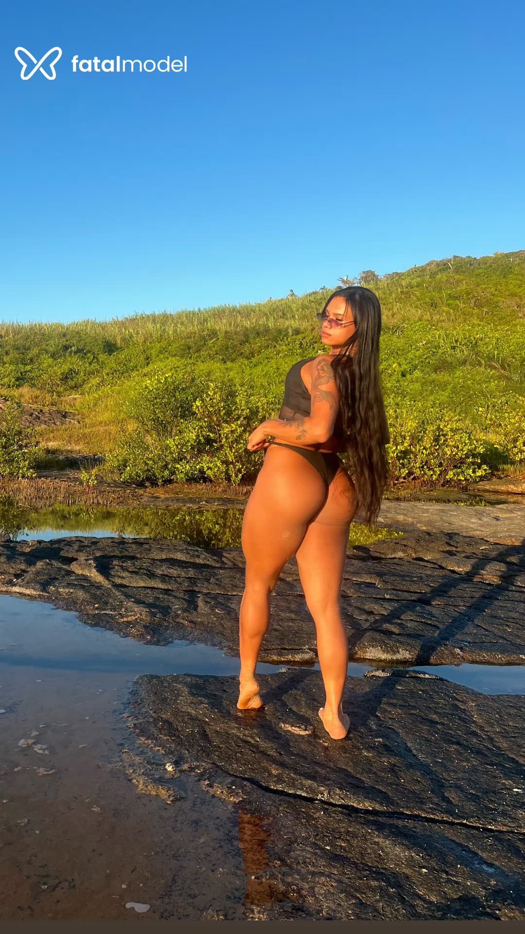 Acompanhante mulher trans morena (o) de olhos pretos - Anna Lu Rodrigues