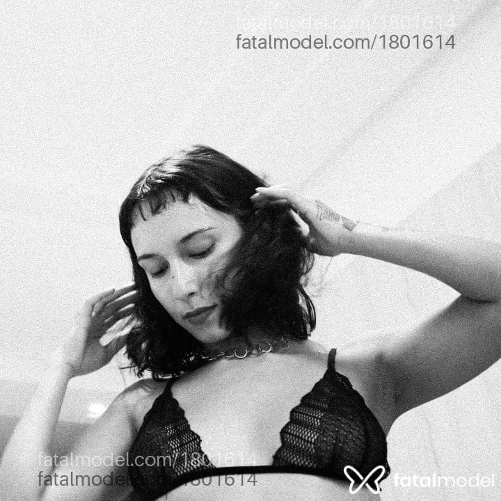 Acompanhante mulher com cabelo castanho de olhos castanhos em São Paulo - Cristal Kuerten