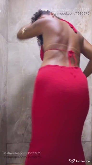 Acompanhante mulher morena (o) de olhos pretos - Gabi Fontinny Acompanhante mulher morena (o) de olhos pretos - Gabi Fontinny