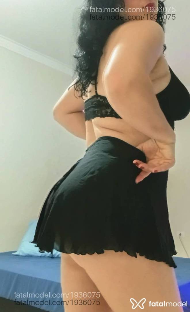 Acompanhante mulher com cabelo castanho de olhos castanhos - Cris Nogueira