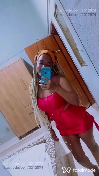 Acompanhante mulher loira (o) de olhos pretos em Iturama - Jully