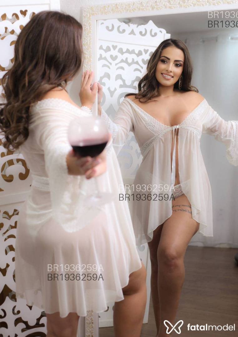 Acompanhante mulher com cabelo castanho de olhos castanhos em Araras - Julia