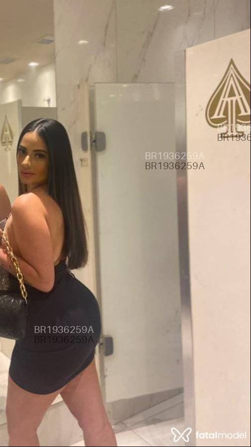 Acompanhante mulher com cabelo castanho de olhos castanhos em Araras - Julia