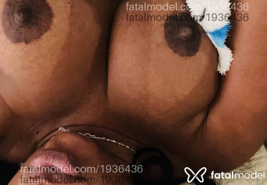 Acompanhante mulher com cabelo castanho de olhos castanhos em Cabo Frio - Renata