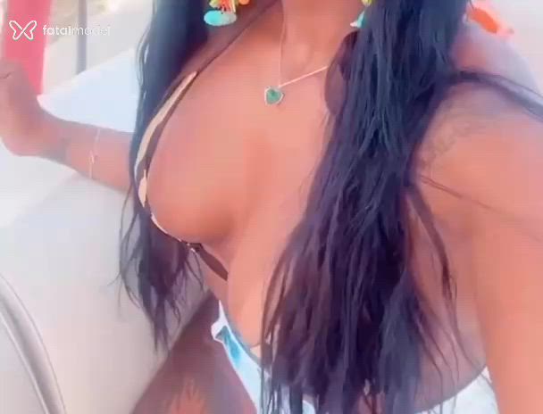 Acompanhante mulher com cabelo castanho de olhos castanhos - Renata Acompanhante mulher com cabelo castanho de olhos castanhos - Renata