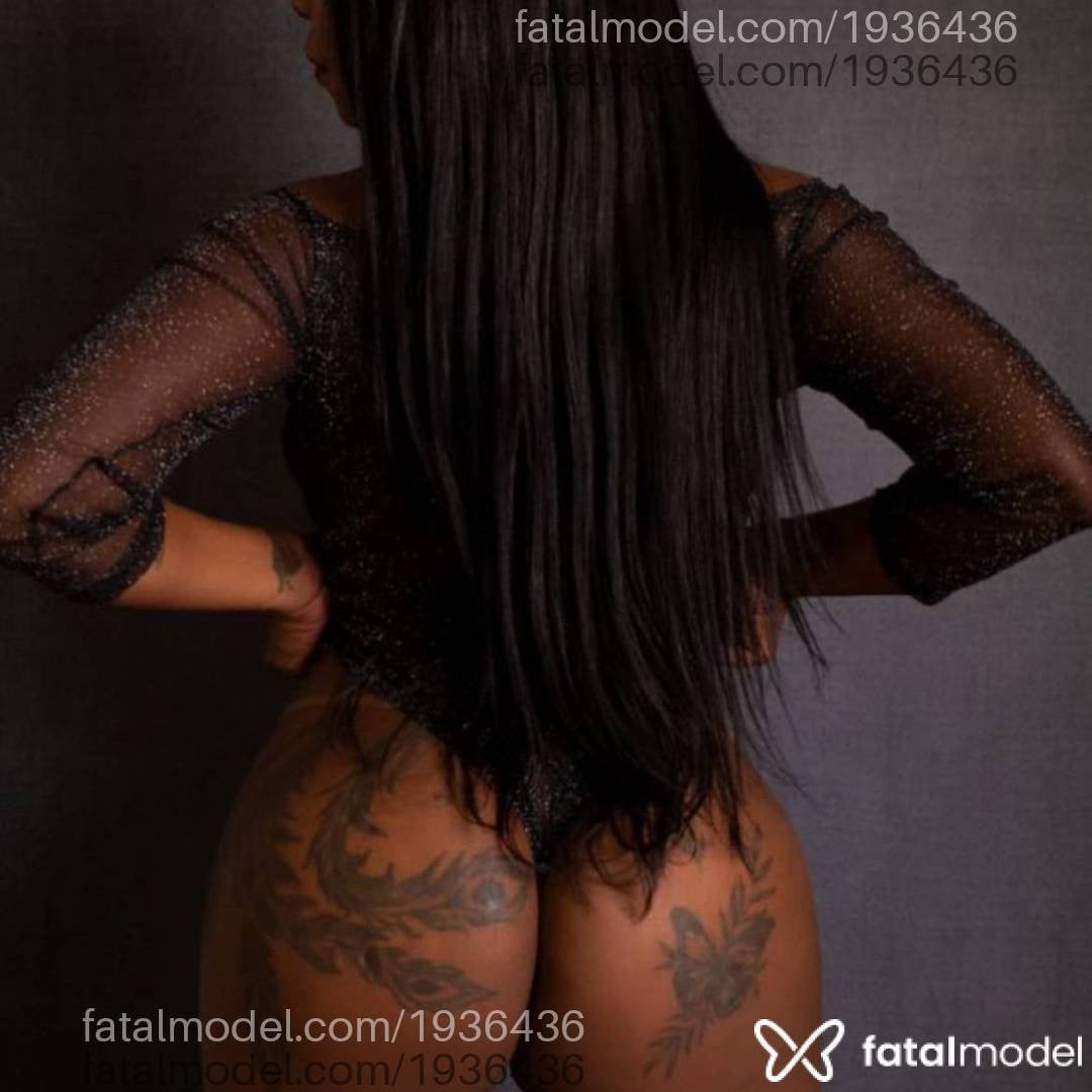 Acompanhante mulher com cabelo castanho de olhos castanhos - Renata