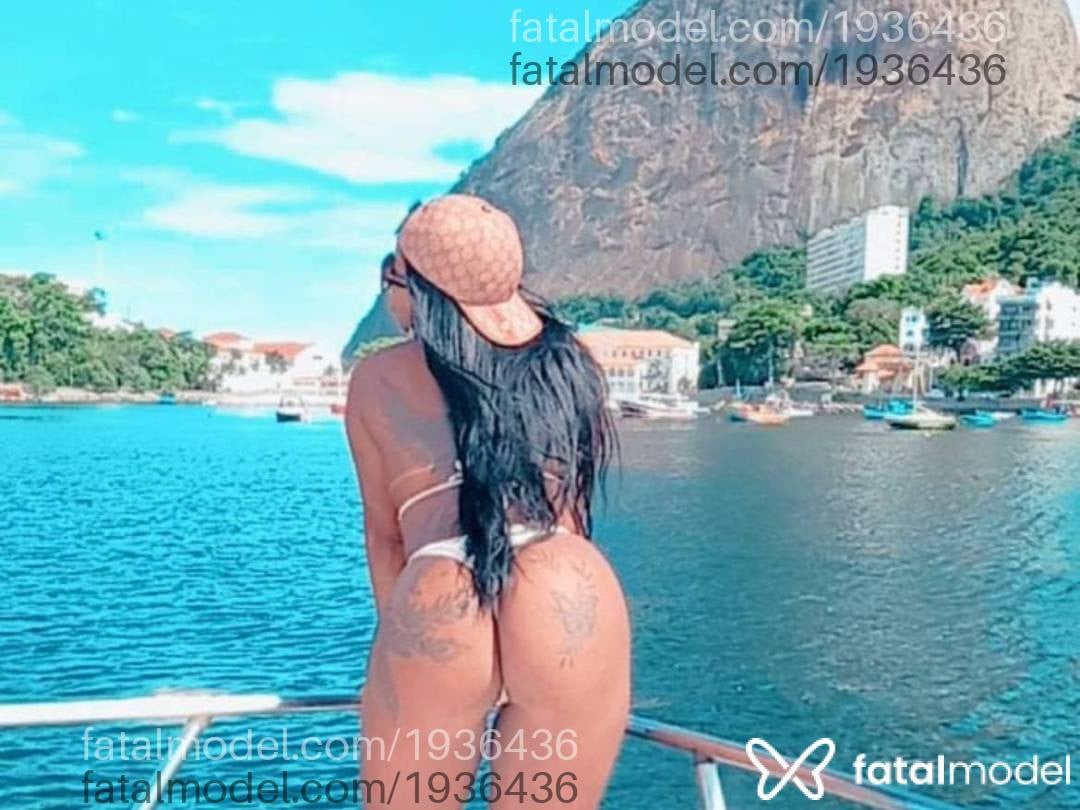 Acompanhante mulher com cabelo castanho de olhos castanhos - Renata