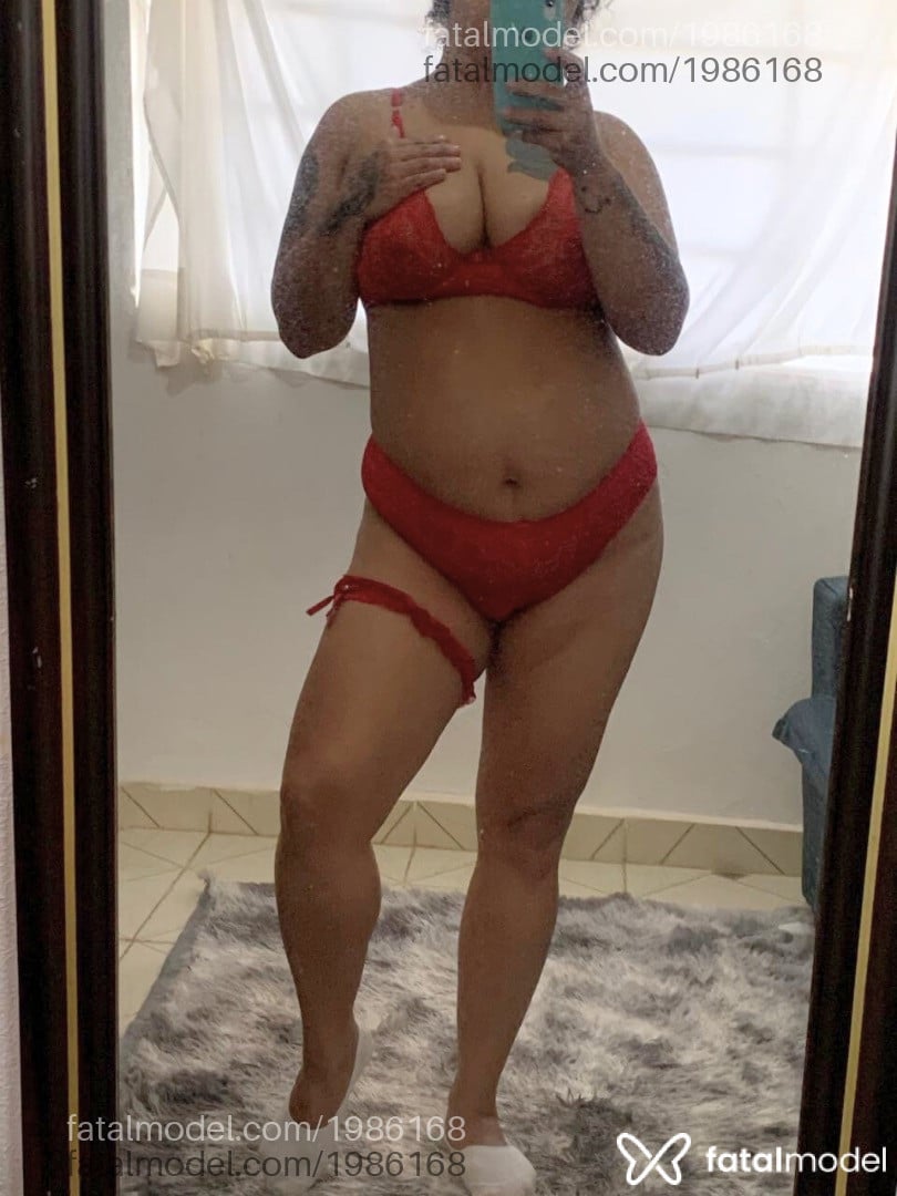 Acompanhante mulher com cabelo castanho de olhos castanhos em Florianópolis - Samantha