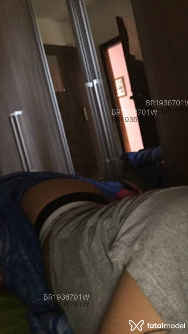 Acompanhante mulher morena (o) de olhos castanhos - Bianca Acompanhante mulher morena (o) de olhos castanhos - Bianca
