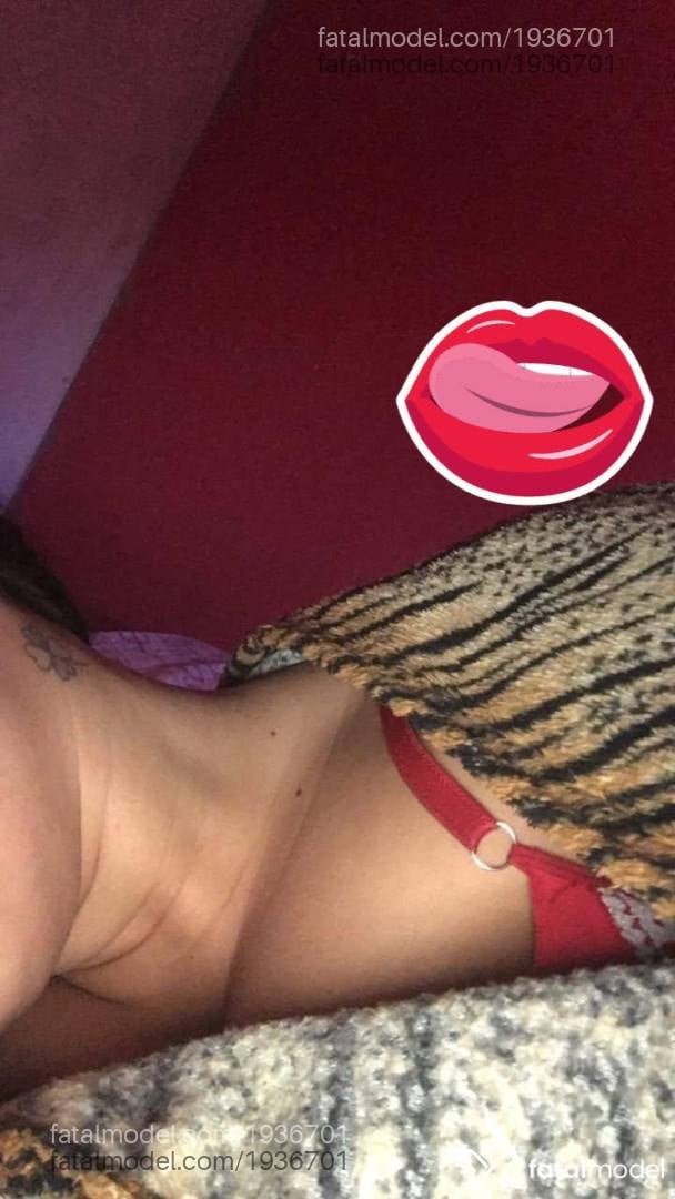 Acompanhante mulher morena (o) de olhos castanhos - Nanda Belinne