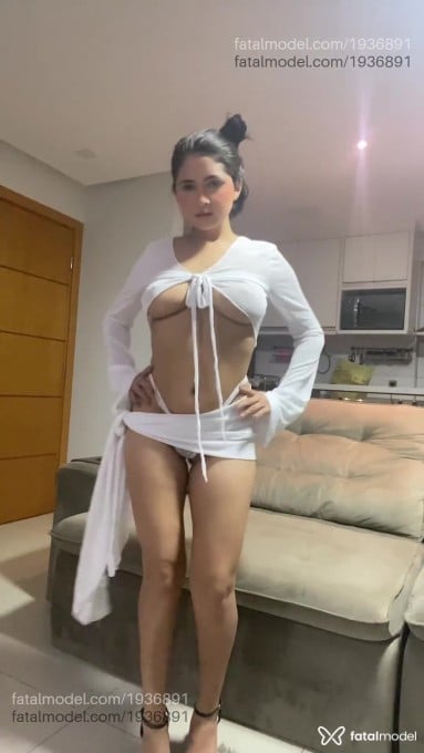 Acompanhante mulher morena (o) de olhos pretos em Goiânia - Jhully