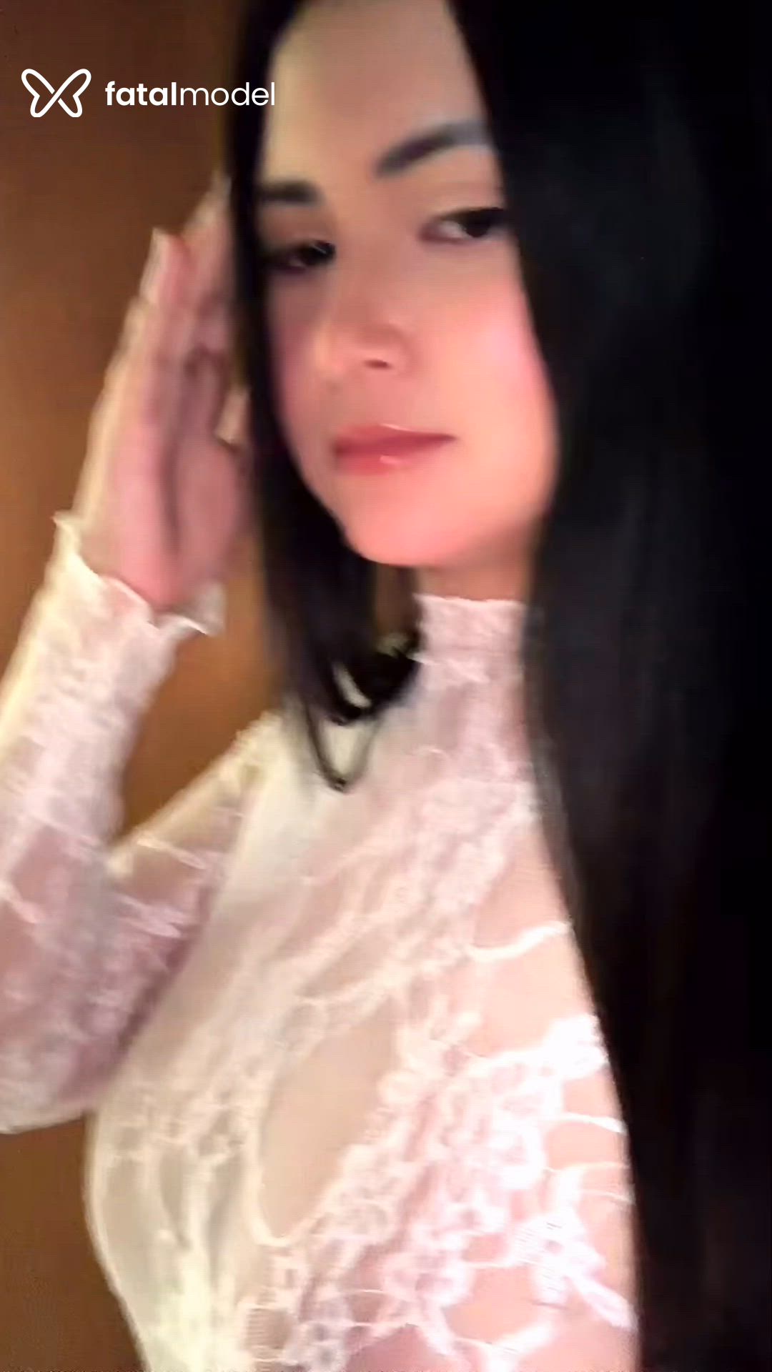 Acompanhante mulher morena (o) de olhos pretos - Jhully