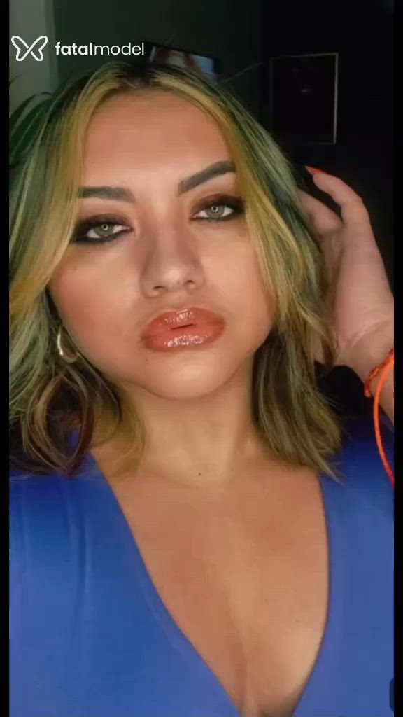 Acompanhante mulher loira (o) de olhos verdes - Kimberly