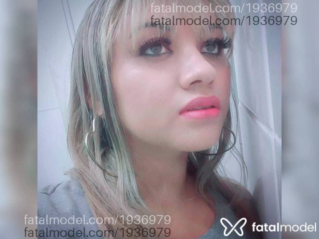 Acompanhante mulher loira (o) de olhos verdes - Kimberly
