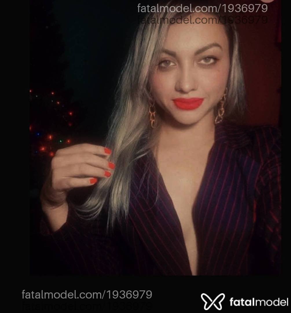 Acompanhante mulher loira (o) de olhos verdes - Kimberly