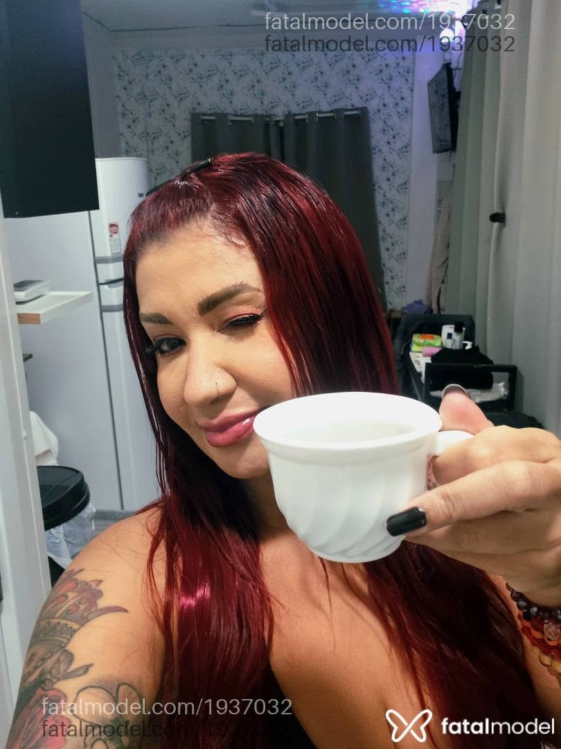 Acompanhante mulher ruiva (o) de olhos castanhos em Navegantes - Faby Flores