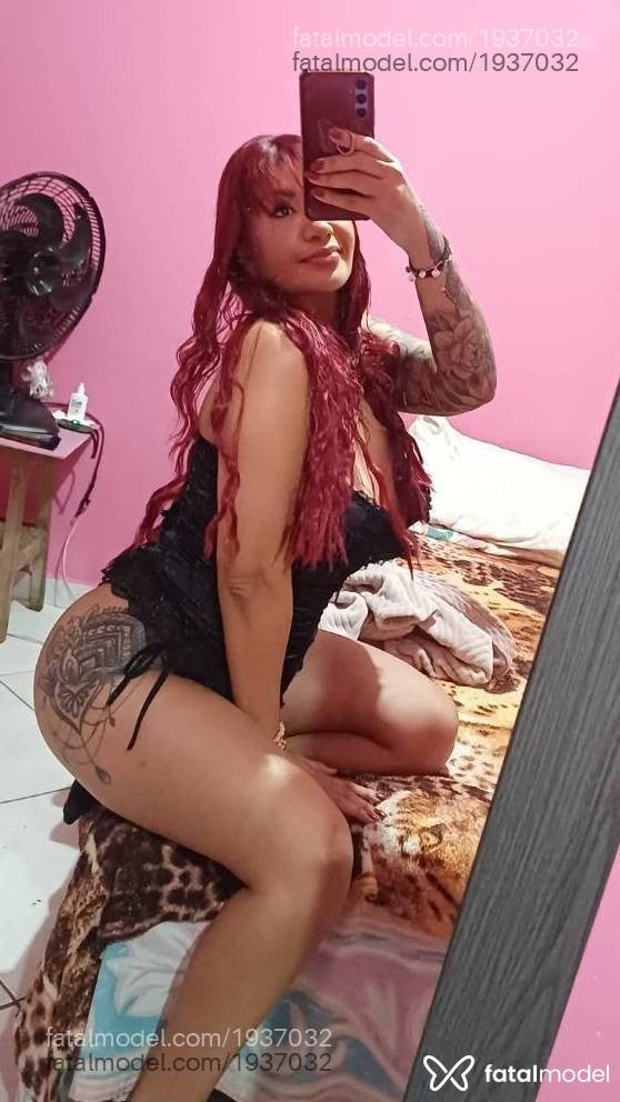 Acompanhante mulher ruiva (o) de olhos castanhos - Faby Flores