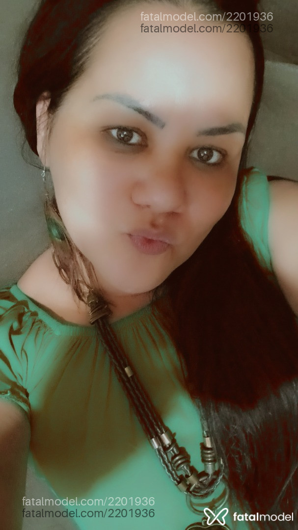 Acompanhante mulher morena (o) de olhos castanhos em Virtual Acompanhante mulher morena (o) de olhos castanhos em Virtual - Rosa Negra