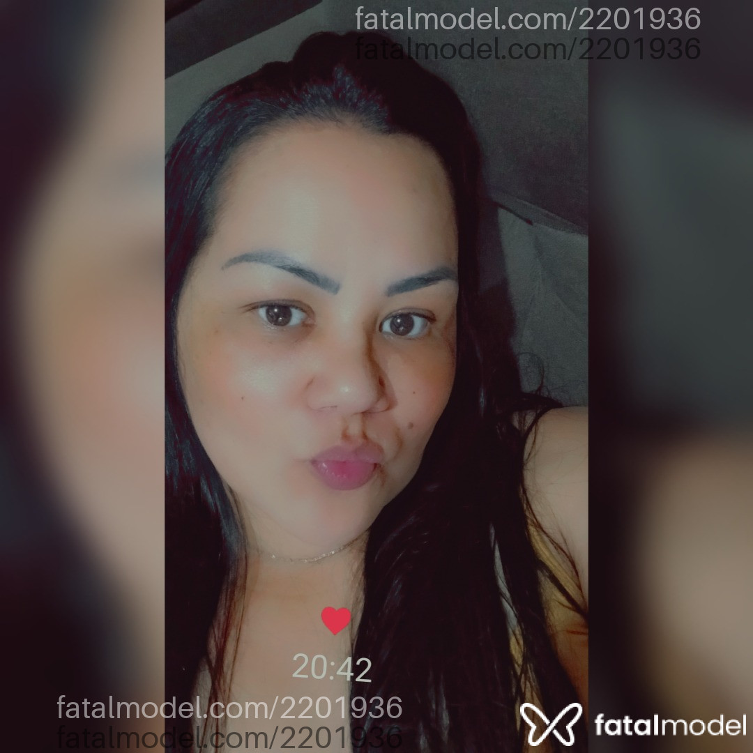 Acompanhante mulher morena (o) de olhos castanhos em Virtual Acompanhante mulher morena (o) de olhos castanhos em Virtual - Rosa Negra