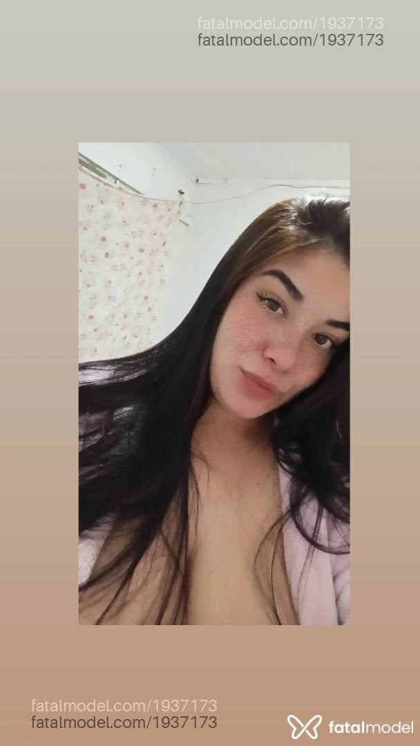 Acompanhante mulher morena (o) de olhos mel - Lilian