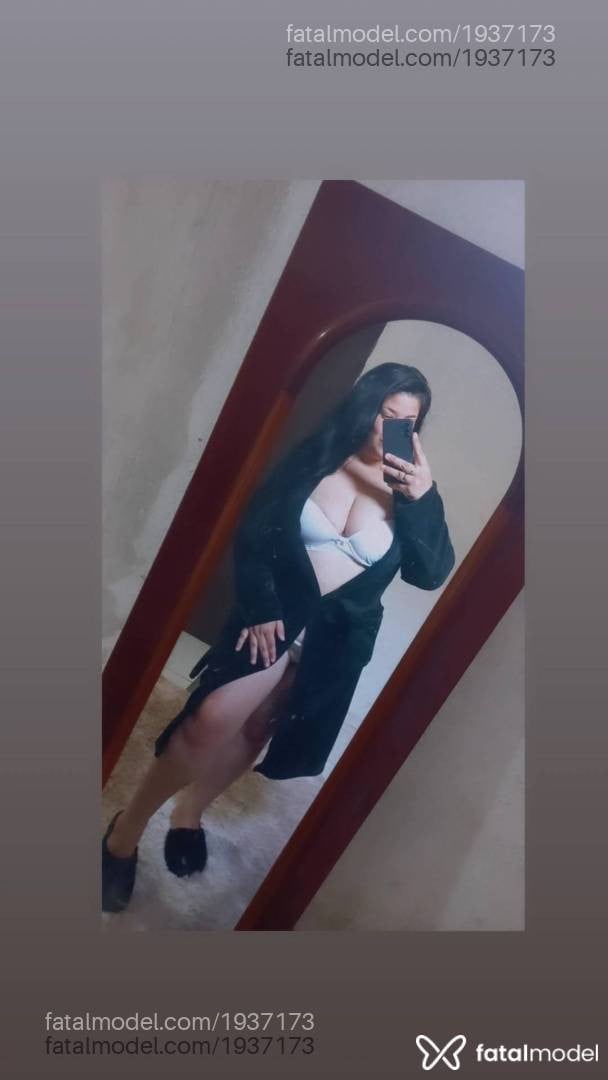 Acompanhante mulher morena (o) de olhos mel - Lilian