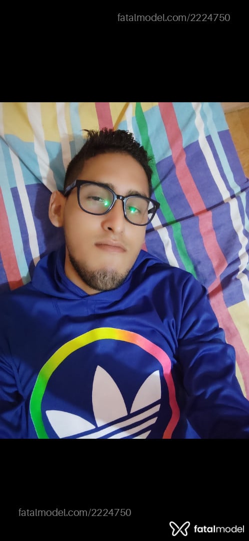Acompanhante homem com cabelo castanho de olhos pretos em Boa Vista Acompanhante homem com cabelo castanho de olhos pretos em Boa Vista - Cris